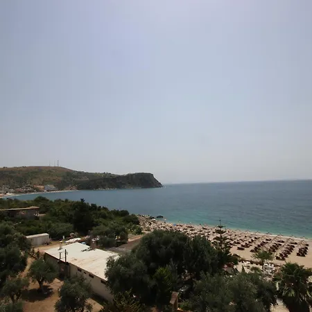 Aparthotel Hibiscus & Breakfast, Himare