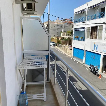 Aparthotel Hibiscus And Breakfast , Himare