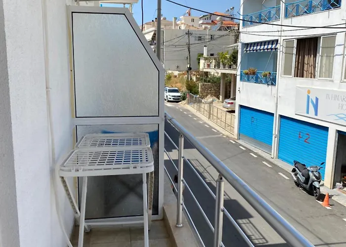 Aparthotel Hibiscus And Breakfast , Himare