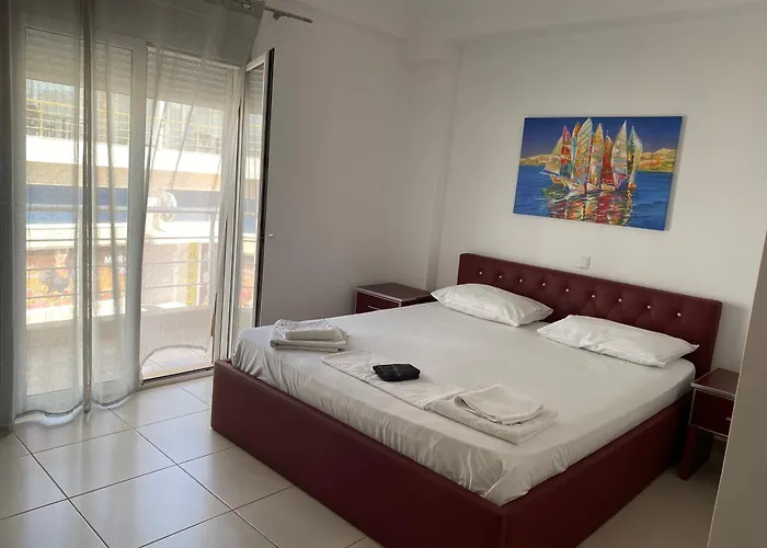 Hibiscus And Breakfast , 3*