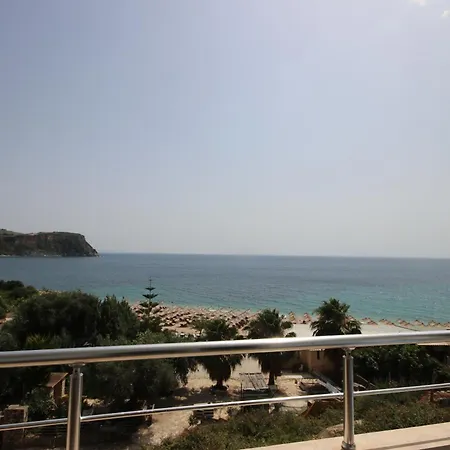 Lägenhetshotell Hibiscus Accommodations , Himare 3*
