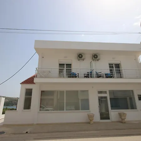 Lägenhetshotell Hibiscus Accommodations , Himare 3*