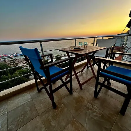 Hibiscus Accommodations , Himare Lägenhetshotell