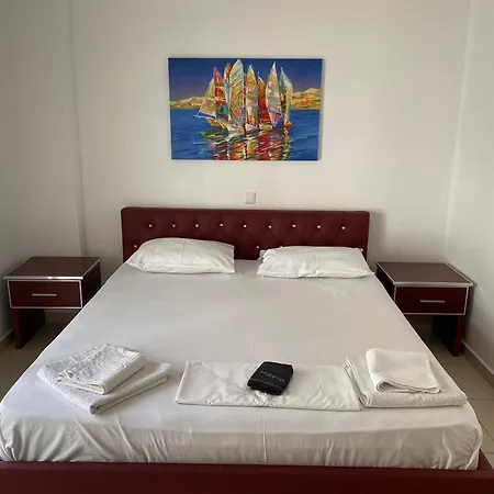 Hibiscus Accommodations , Himare