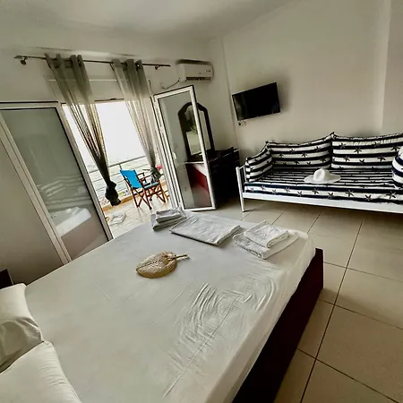 Hibiscus Accommodations , Himare 3*