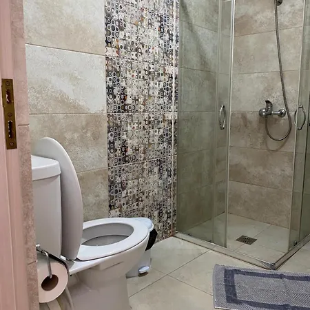 Lägenhetshotell Hibiscus Accommodations , Himare 3*