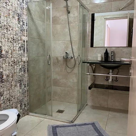 Hibiscus Accommodations , Himare 3* Himare