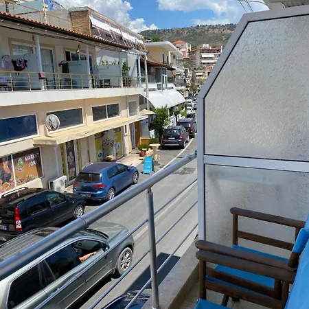 Hibiscus And Breakfast , Apartmanhotel Himara