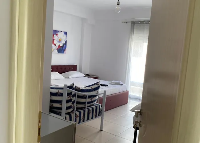 Apartmanhotel Hibiscus And Breakfast , Himara